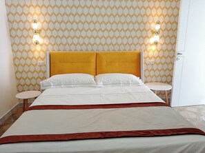 House, 2 Bedrooms, Patio | Iron/ironing board, free WiFi, bed sheets - La Giulietta (Tortorella)