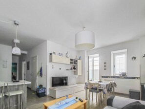 Apartment, 2 Bedrooms, Terrace | Living area | Flat-screen TV - Appartamento vicino al Centro Storico e al Mare (Agropoli)