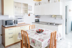 Private kitchen - Casa Nonna Ica (Tresnuraghes)