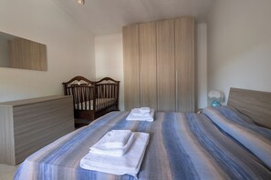 Apartment, 2 Bedrooms, Balcony | 2 bedrooms, iron/ironing board, free WiFi