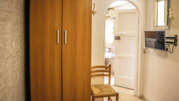 Apartment, 1 Schlafzimmer, zum Innenhof hin | Wohnbereich