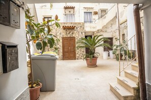 Appartement, 1 slaapkamer, aan de binnenplaats | Terras