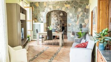 Talo, 3 makuuhuonetta, vuorten lähellä | Oleskelualue