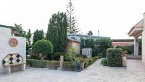 Unclassified image, 4 of 44, button - Villa Adele (Pachino)
