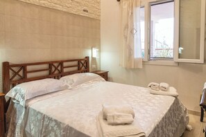 Apartment, 3 Bedrooms, Patio | 3 bedrooms, iron/ironing board, free WiFi, bed sheets - Villa Adele (Pachino)