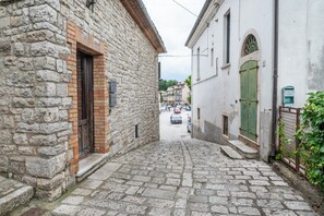 Front of property - Sant'Janni (Buonalbergo)