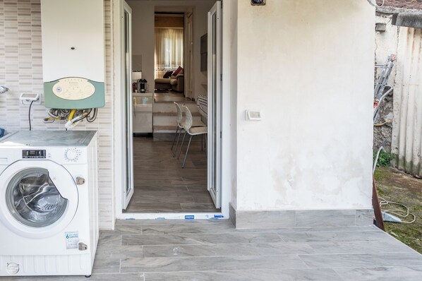 Lejlighed - 2 soveværelser - køkken | Terrasse/gårdhave