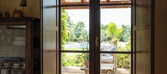 Tenuta di campagna con piscina immersa nel verde