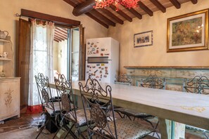 Maison, 3 chambres, piscine privée | Salle à manger