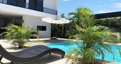 Country house with pool in Girardot
