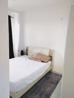 3 chambres, bureau, fer et planche à repasser, Wi-Fi gratuit