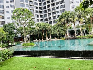Outdoor pool - AGILE Residences by Luna (Kuala Lumpur)