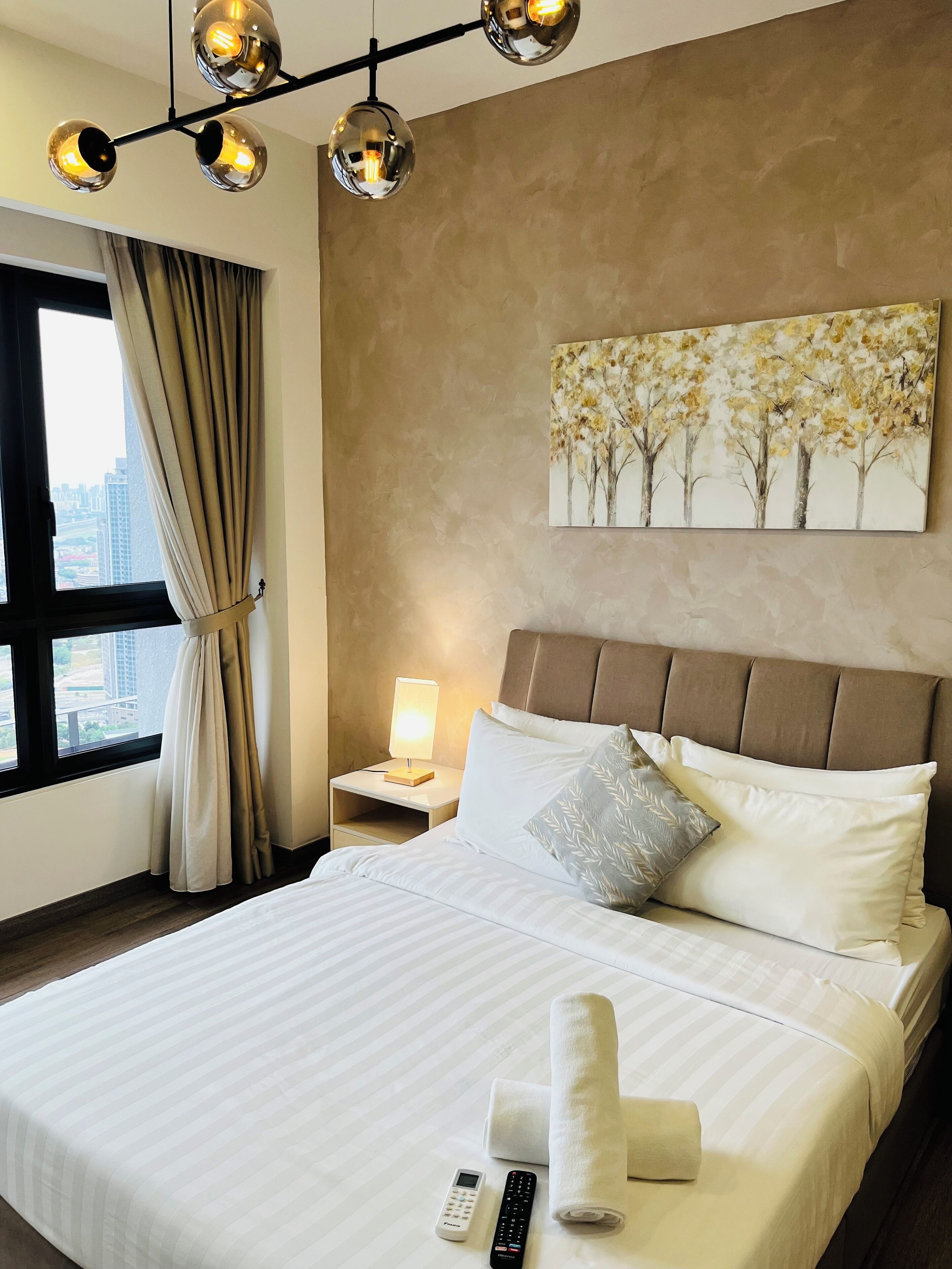 Căn hộ Deluxe, 2 phòng ngủ, quang cảnh thành phố | Phòng cách âm, bàn ủi/dụng cụ ủi quần áo 