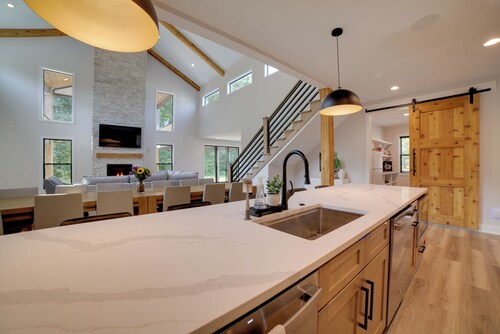 Kouts Home: High-End Retreat in Secluded Setting