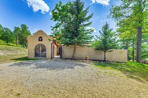 Exterior - Ruidoso Retreat w/ Hot Tub & Patio! (Ruidoso)