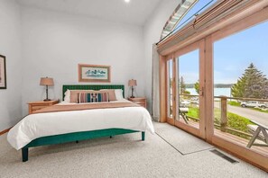 4 chambres, fer et planche à repasser, Wi-Fi, draps fournis