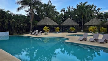 Utomhuspool