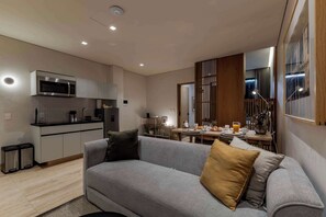 TV, offices - Capitalia | Casa Calderon Your Second House (Ciudad de México)