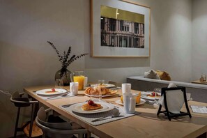 Dining - Capitalia | Casa Calderon Your Second House (Ciudad de México)
