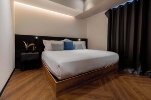 2 bedrooms, desk, iron/ironing board, travel cot - Capitalia | Two King Suites in Heart of Condesa (Ciudad de México)