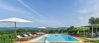 Villa Saffo: A charming three-story villa surrounded by meadows and by green hills, with Free WI-FI.