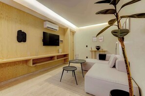 Televisión, oficina