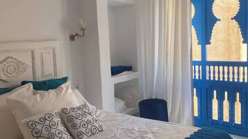 1 bedroom, iron/ironing board, internet