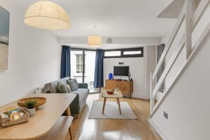 TV, stereo, offices