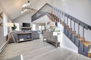 Télévision, cheminée