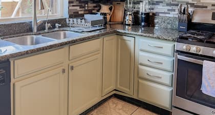 Located near wineries, tulip festival, outlets, Bauman’s Fram & state parks!