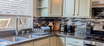 Located near wineries, tulip festival, outlets, Bauman’s Fram & state parks!