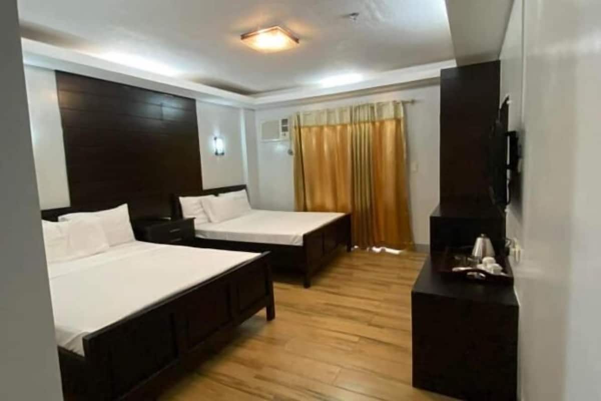Desk, iron/ironing board, rollaway beds, free WiFi
