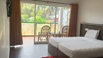 Classic Double Room, Balcony, Garden View | Premium bedding, down comforters, in-room safe, free WiFi