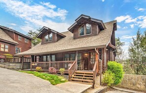 Front of property - Golfing Dreams (Pigeon Forge)