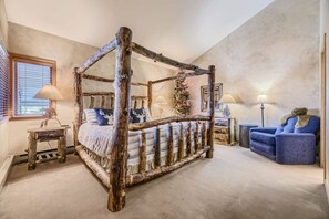 4 quartos, Wi-Fi de cortesia, roupa de cama