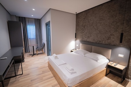 Double Room | Soundproofing, free WiFi, bed sheets