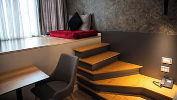 Deluxe Room | Soundproofing, free WiFi, bed sheets