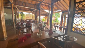 Restaurant - New Starlight Hotel & Resort (Buleleng)