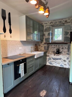 Réfrigérateur, four, plaque de cuisson, lave-vaisselle