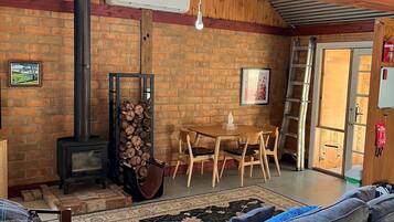 Smart TV, fireplace, books