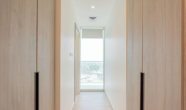 Family Apartment, 1 Bedroom | Wardrobe
