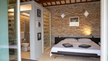 1 bedroom, travel cot, free WiFi