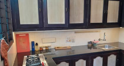 2BHK Residence - Prime Location in Kochi with WiFi, AC