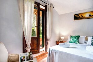 Villa, vista al mar | 5 habitaciones, tabla de planchar con plancha y wifi gratis