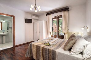 Villa, Meerblick | 5 Schlafzimmer, Bügeleisen/Bügelbrett, kostenloses WLAN