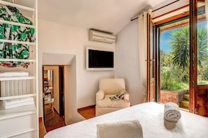Villa, Sea View | 5 bedrooms, iron/ironing board, free WiFi - Villa Sorrentina With Panoramic Terrace (Massa Lubrense)