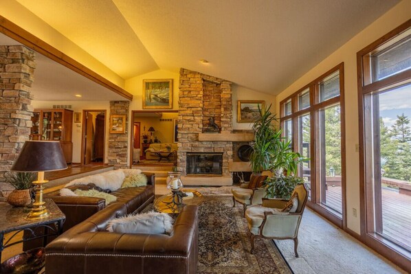 スマートテレビ、暖炉