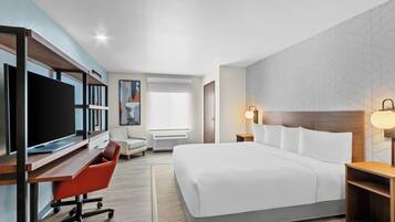 Suite, 1 King Bed, Non Smoking (Efficiency)