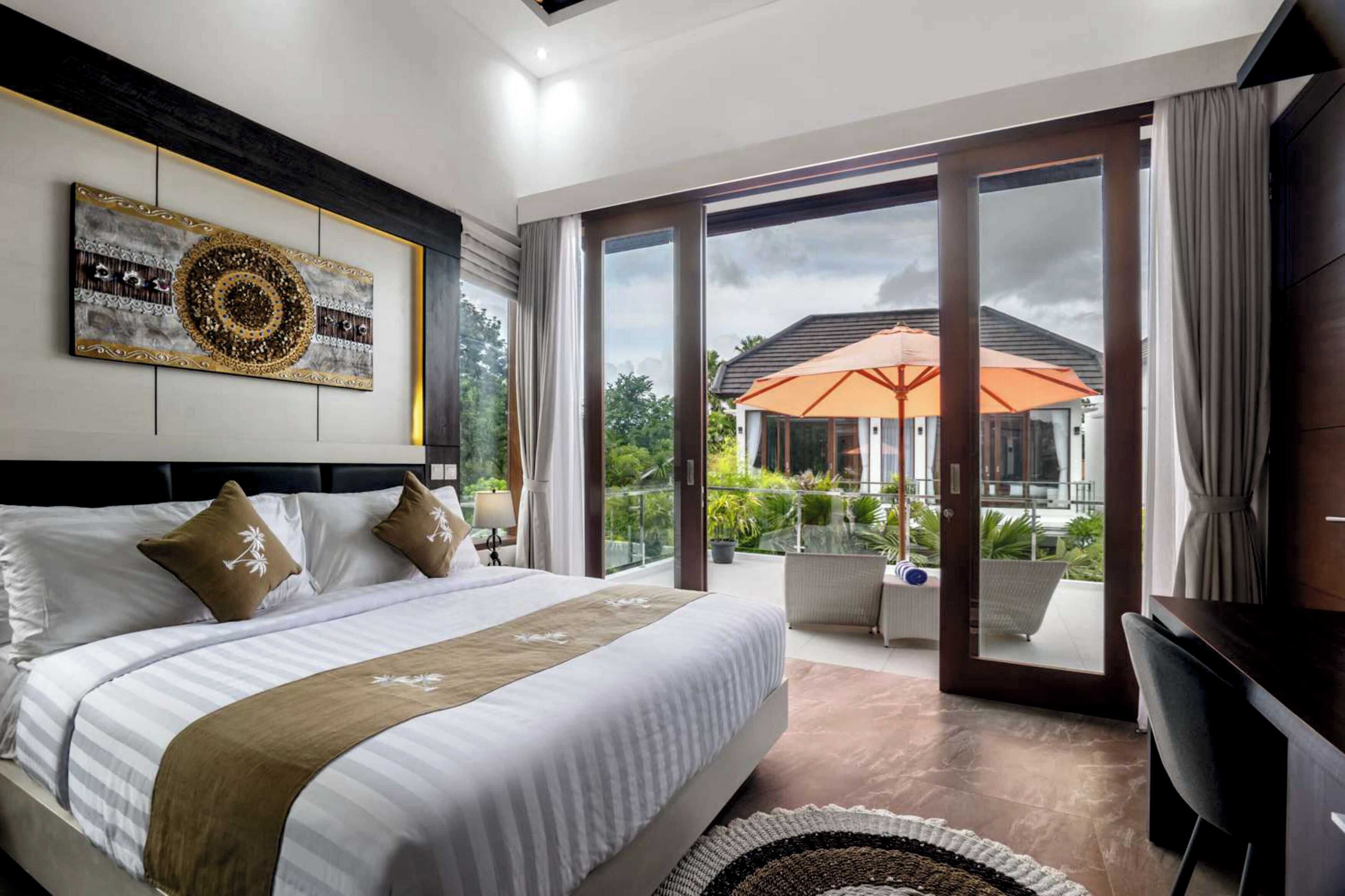 Deluxe Villa, 3 Bedrooms, Pool View | Desk, free WiFi