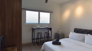 Iron/ironing board, free WiFi, bed sheets